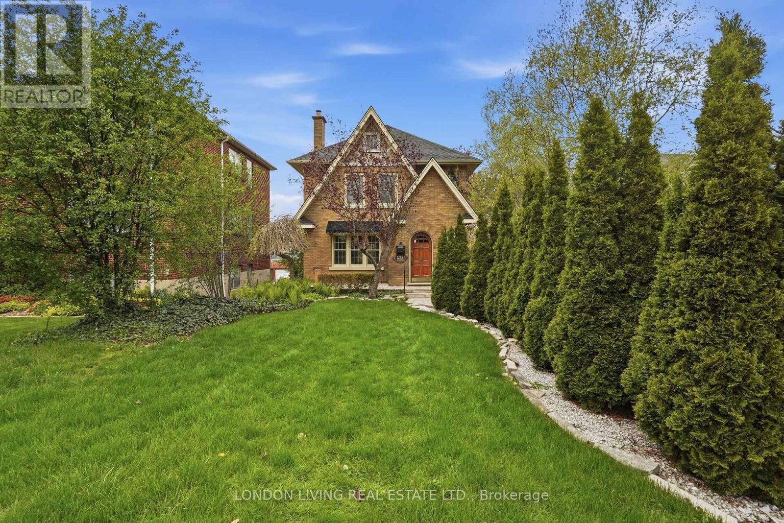26 Frank Place, London South, Ontario  N6C 1W2 - Photo 1 - X13143210