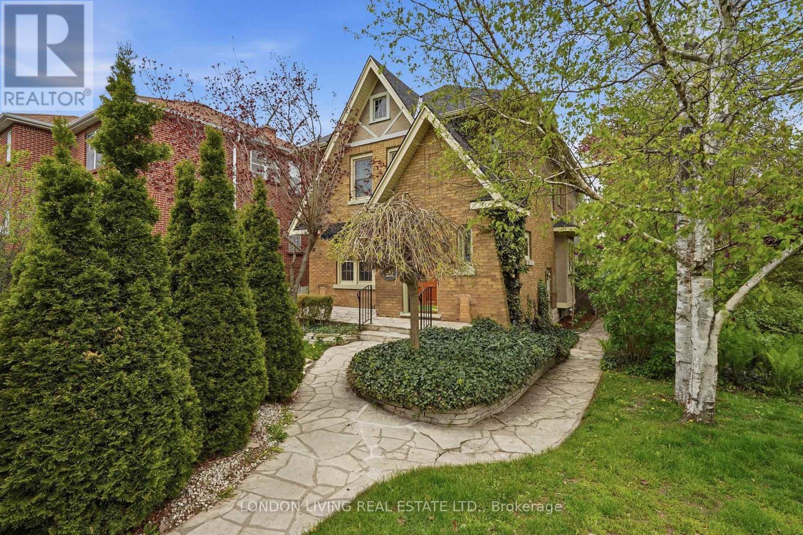 26 Frank Place, London South, Ontario  N6C 1W2 - Photo 2 - X13143210