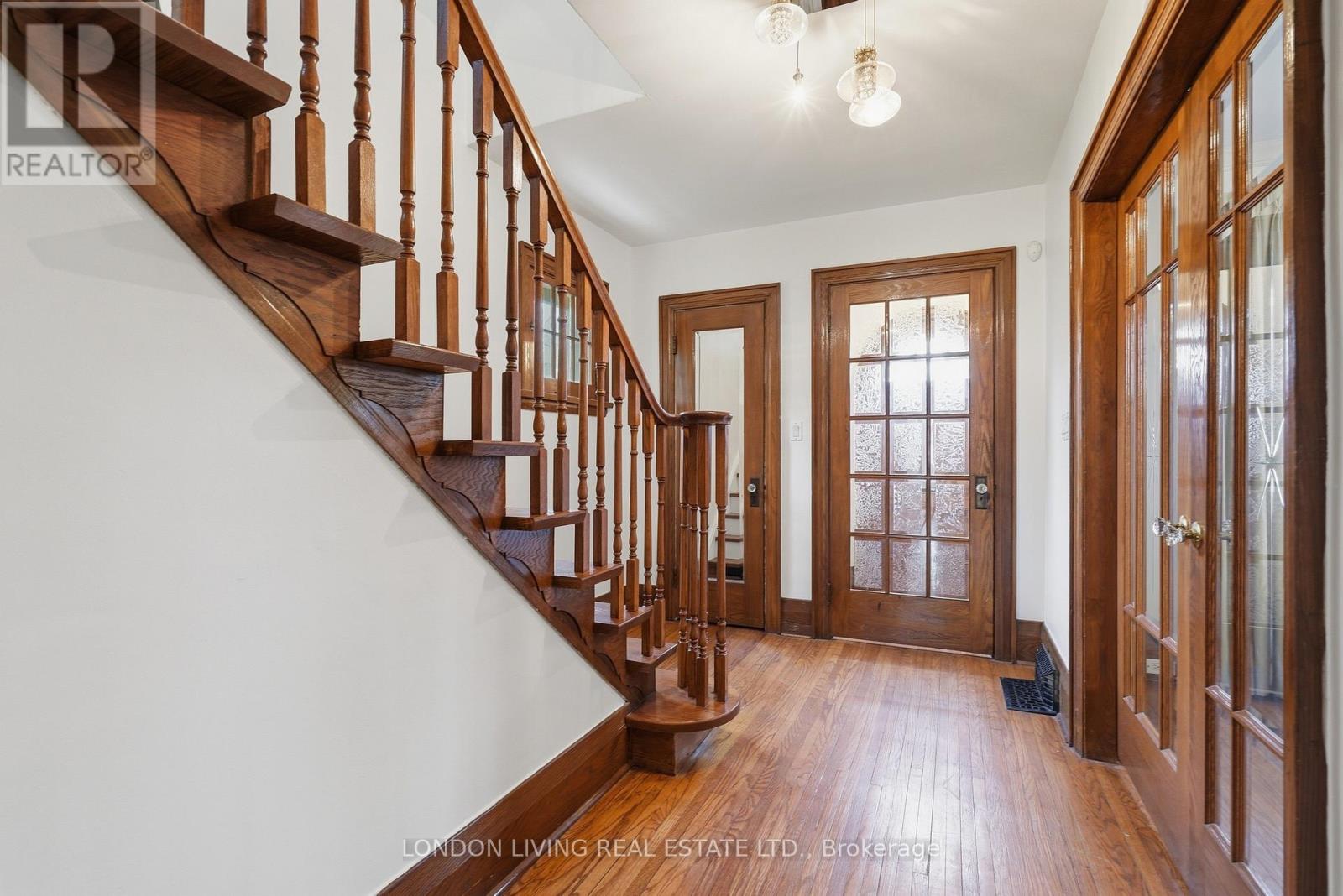 26 Frank Place, London South, Ontario  N6C 1W2 - Photo 5 - X13143210