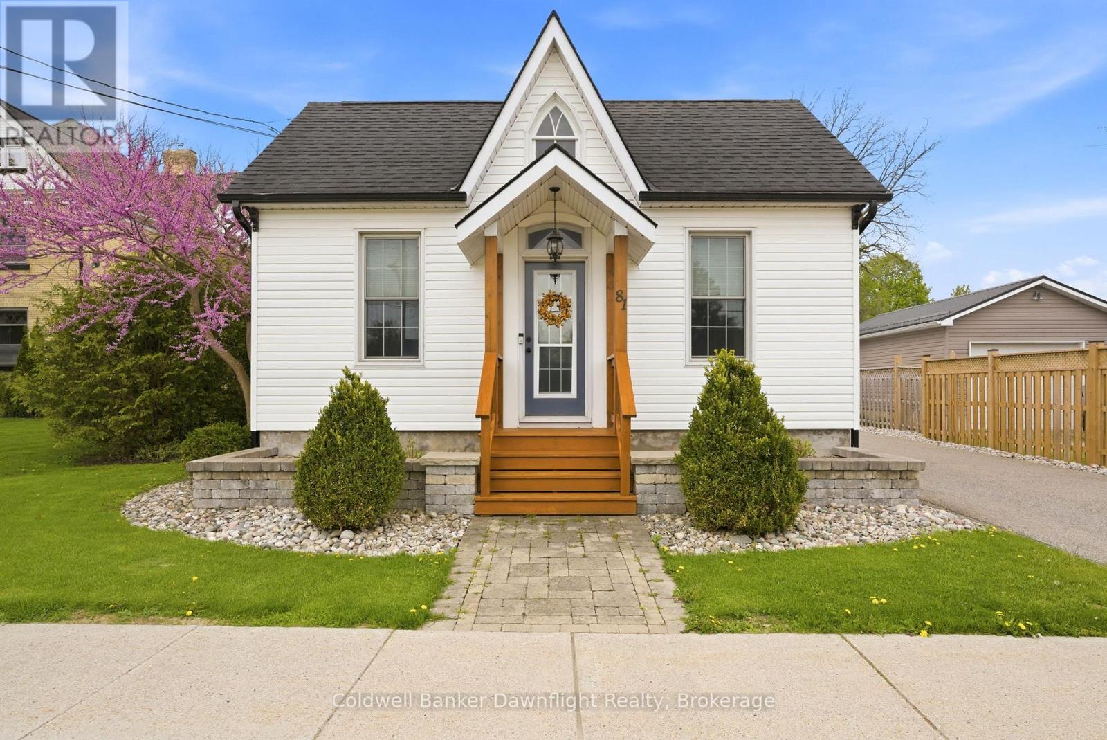 81 HURON STREET, South Huron, Ontario
