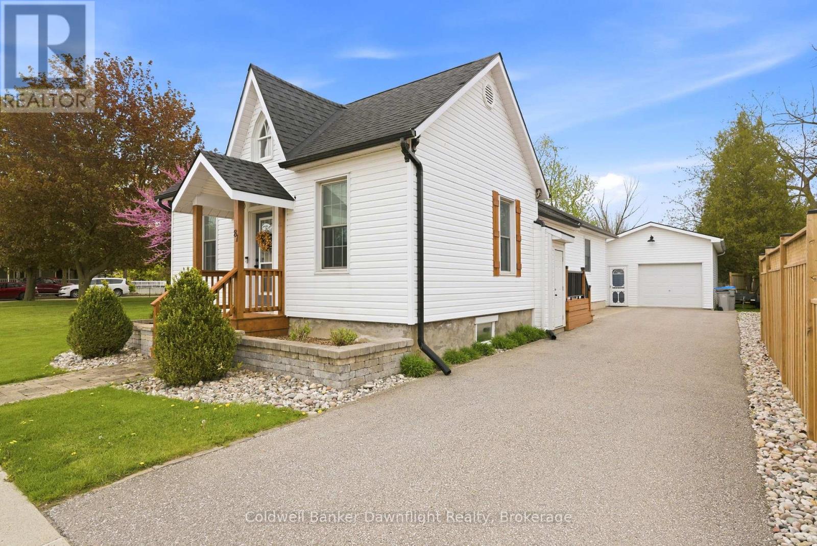 81 Huron Street, South Huron, Ontario  N0M 1S2 - Photo 2 - X13142826