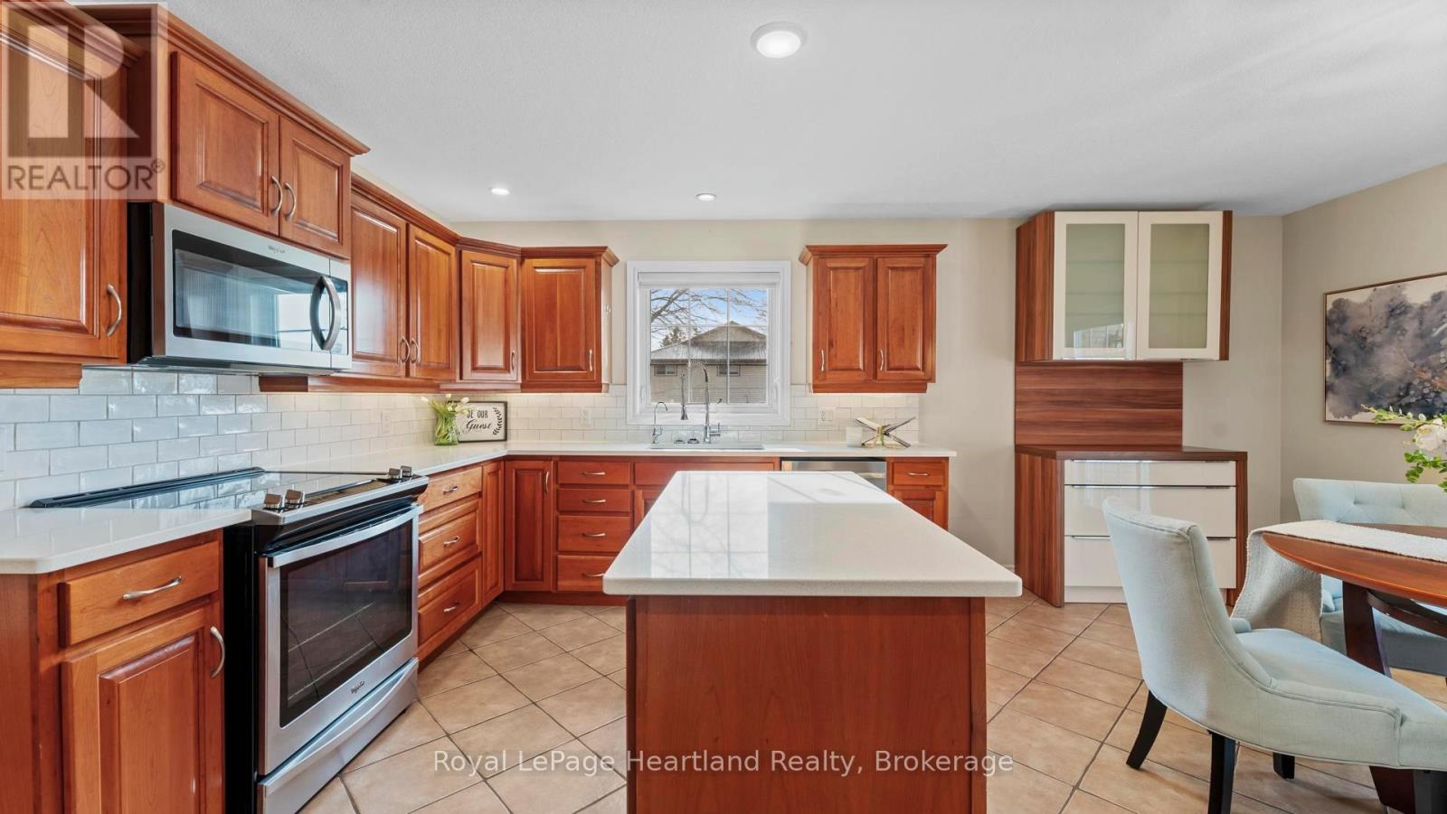 67 Brantford Street, Huron East, Ontario  N0K 1W0 - Photo 7 - X13143206