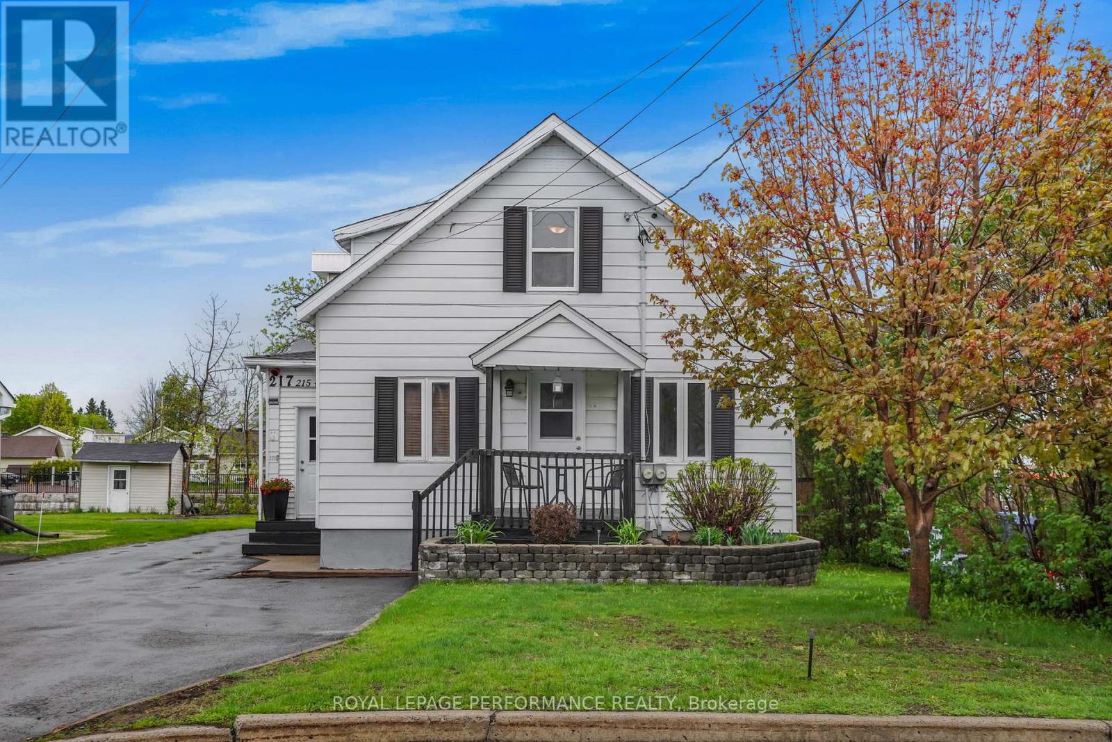 215-217 Nelson Street E, Hawkesbury, Ontario K6A 1L6 - Photo 2 - X13142984