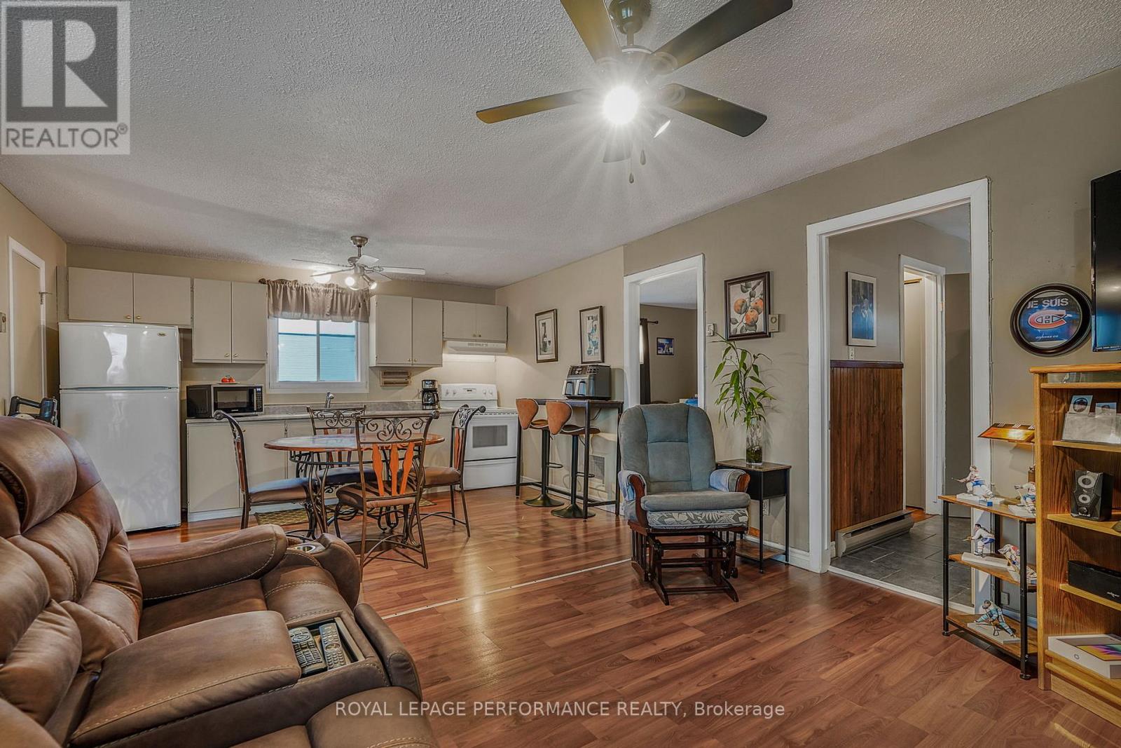 215-217 Nelson Street E, Hawkesbury, Ontario K6A 1L6 - Photo 25 - X13142984