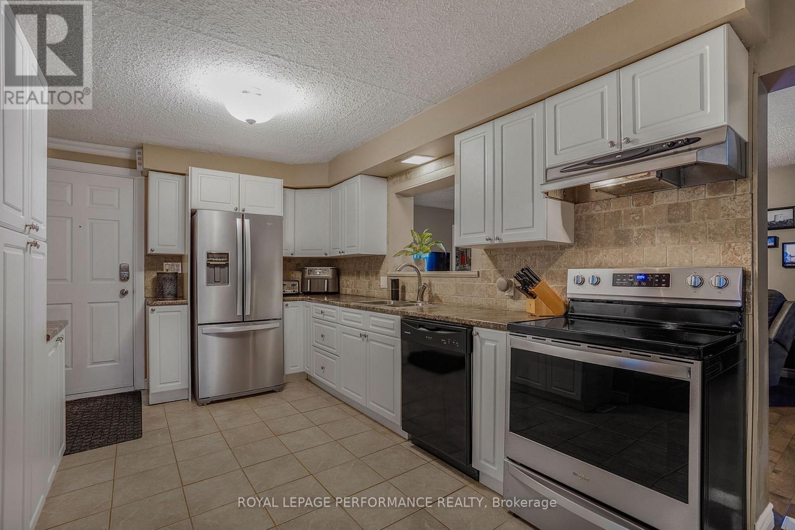 215-217 Nelson Street E, Hawkesbury, Ontario K6A 1L6 - Photo 4 - X13142984