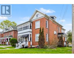 70 MAPLE AVENUE, Smiths Falls, Ontario