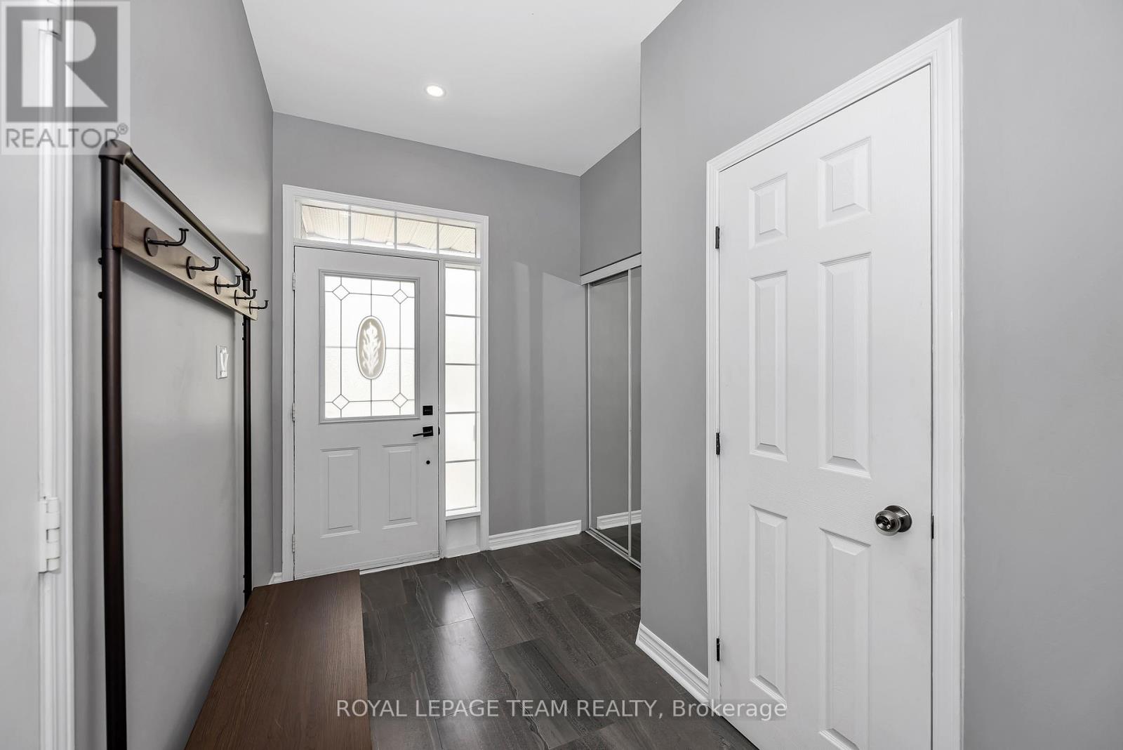 49 Chantilly Gate, Ottawa, Ontario  K2S 2B1 - Photo 6 - X13142976