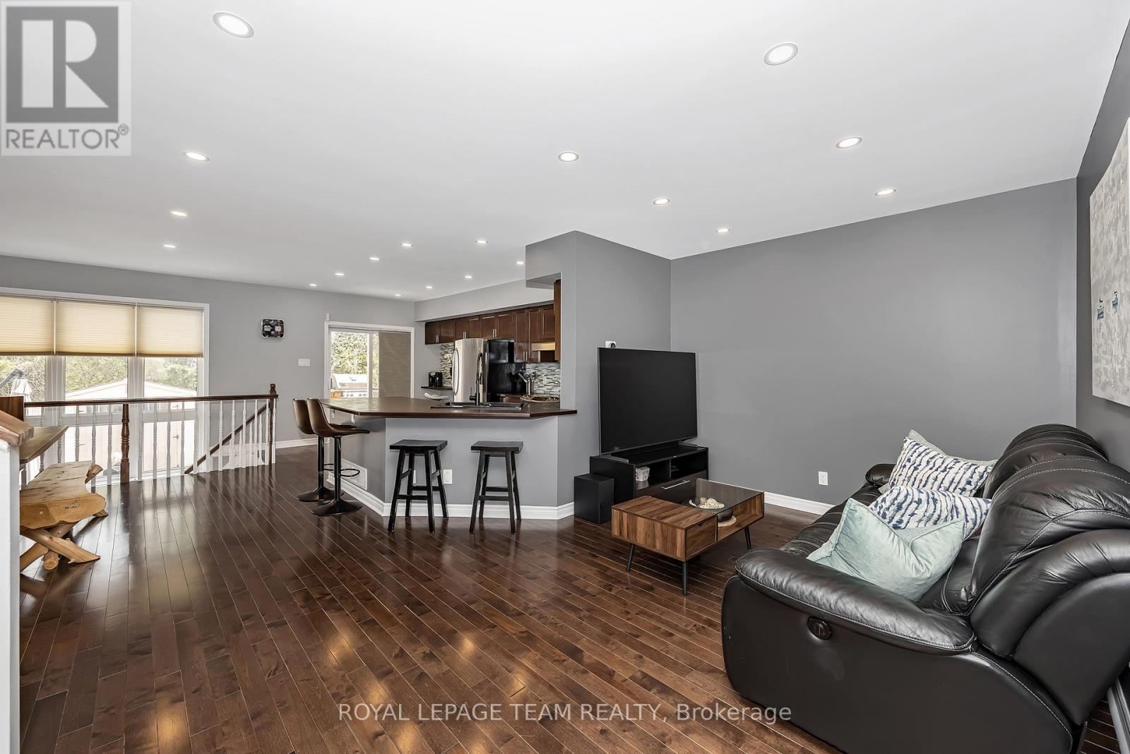 49 Chantilly Gate, Ottawa, Ontario  K2S 2B1 - Photo 9 - X13142976