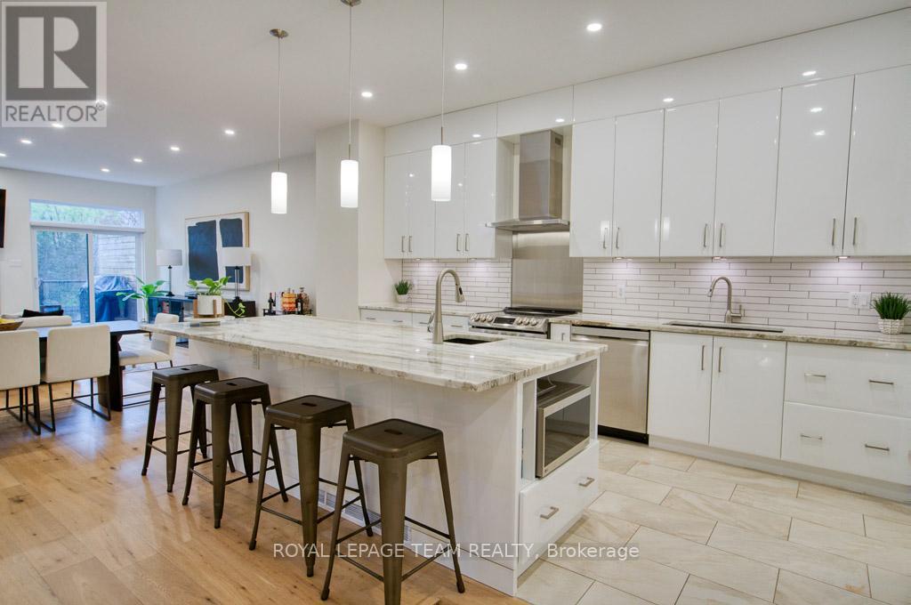 49 Aylen Avenue, Ottawa, Ontario  K2A 3P7 - Photo 8 - X13143082