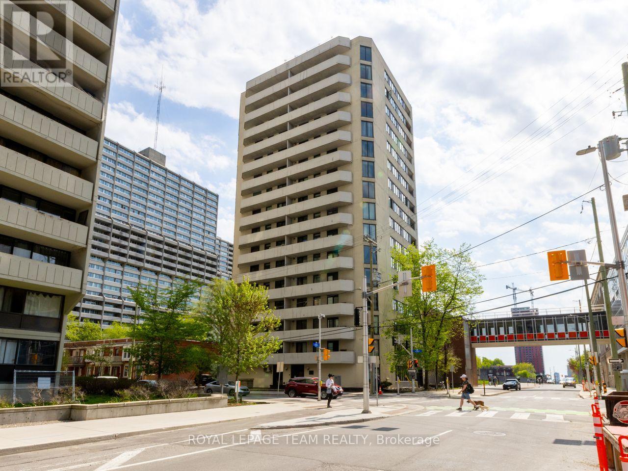 404 - 200 BAY STREET, Ottawa, Ontario