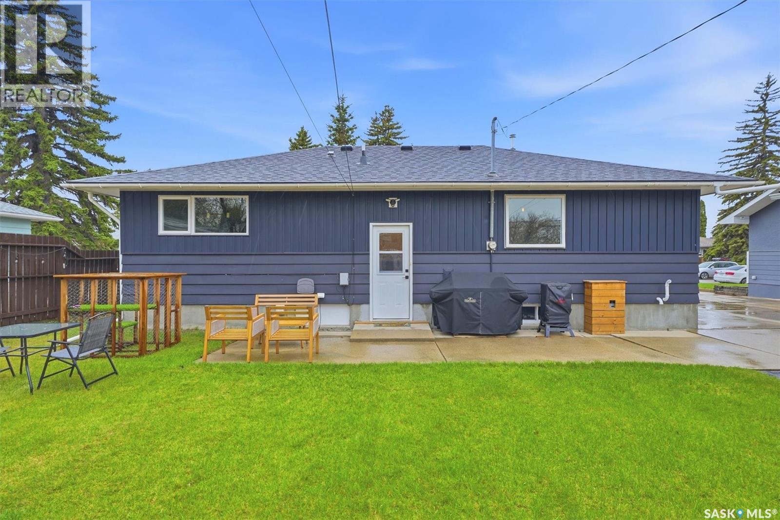 2417 Hanover Avenue, Saskatoon, Saskatchewan  S7J 1E7 - Photo 39 - SK036279