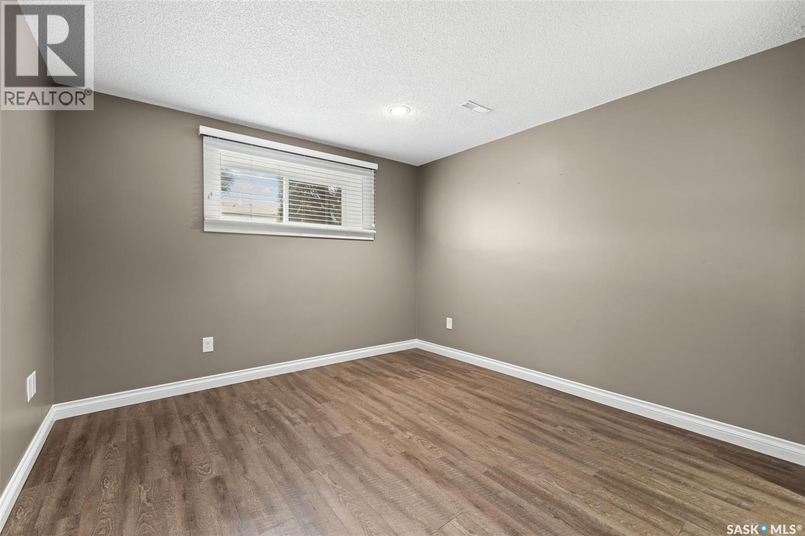 1015 Kenderdine Drive N, Regina, Saskatchewan  S4X 4H8 - Photo 23 - SK036266