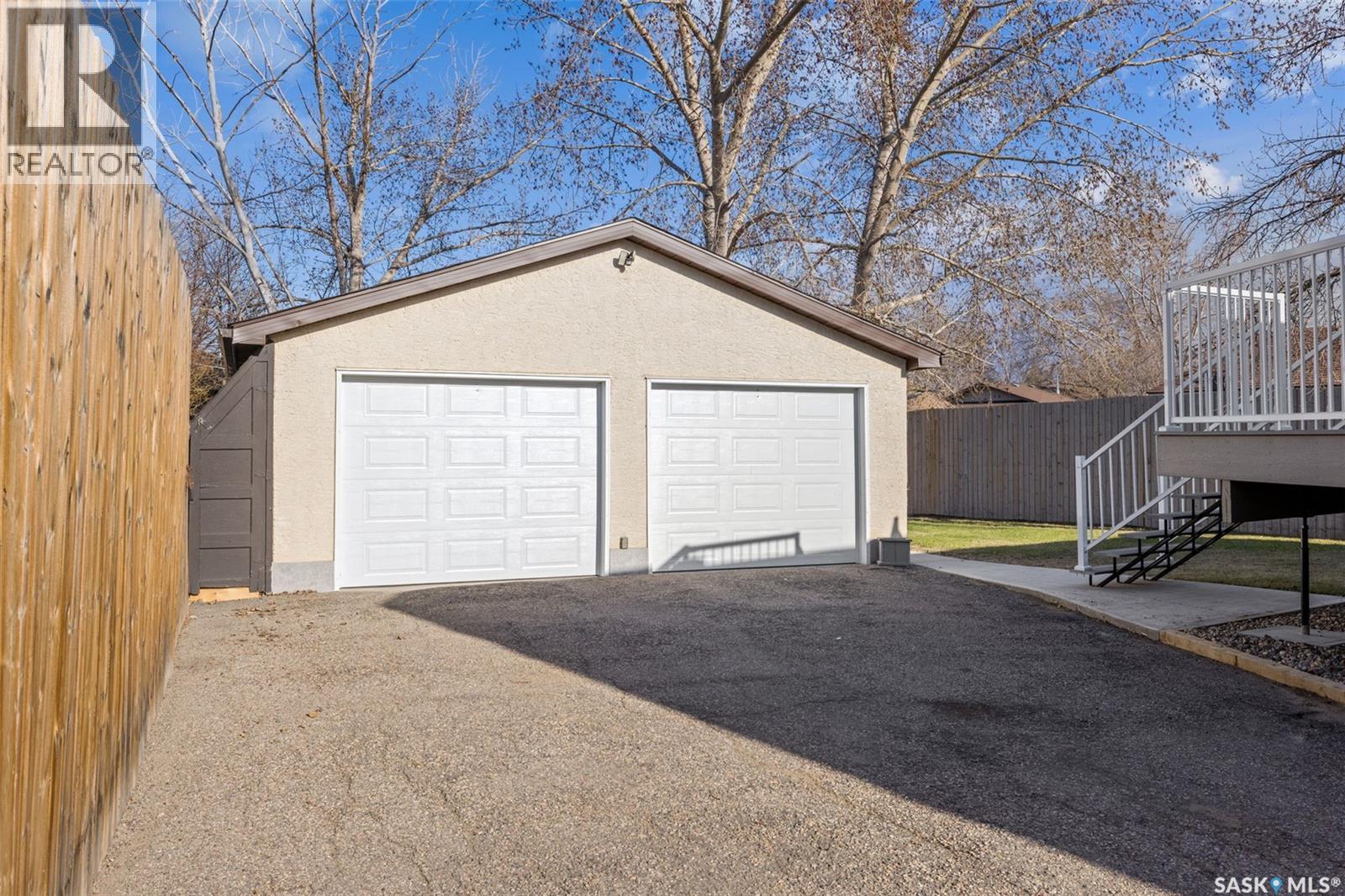 1015 Kenderdine Drive N, Regina, Saskatchewan  S4X 4H8 - Photo 36 - SK036266