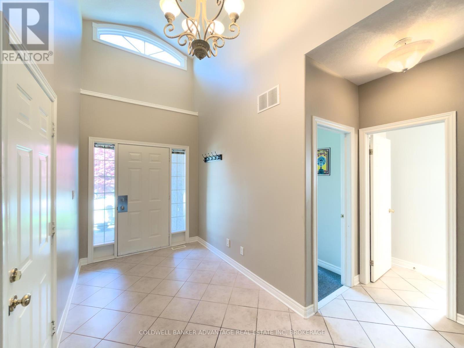 32 Michaela Crescent, Pelham, Ontario  L0S 1E4 - Photo 10 - X13142966
