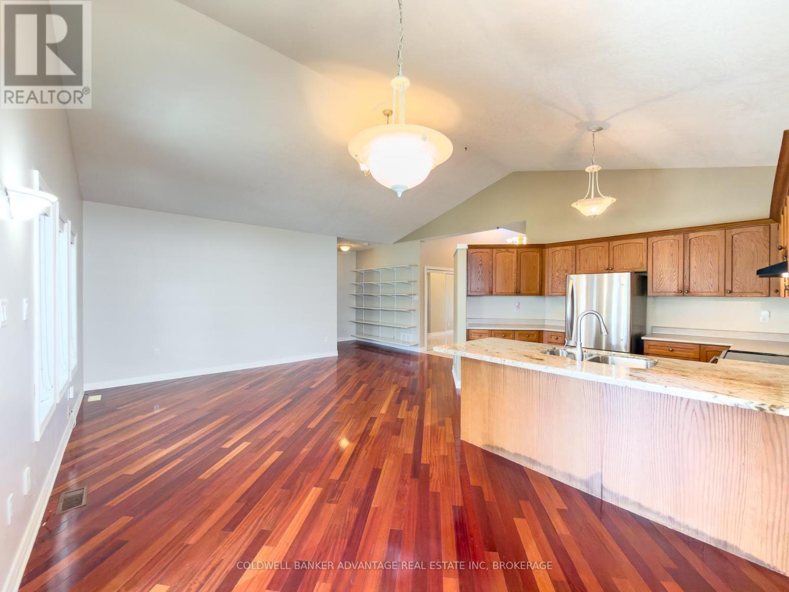 32 Michaela Crescent, Pelham, Ontario  L0S 1E4 - Photo 12 - X13142966