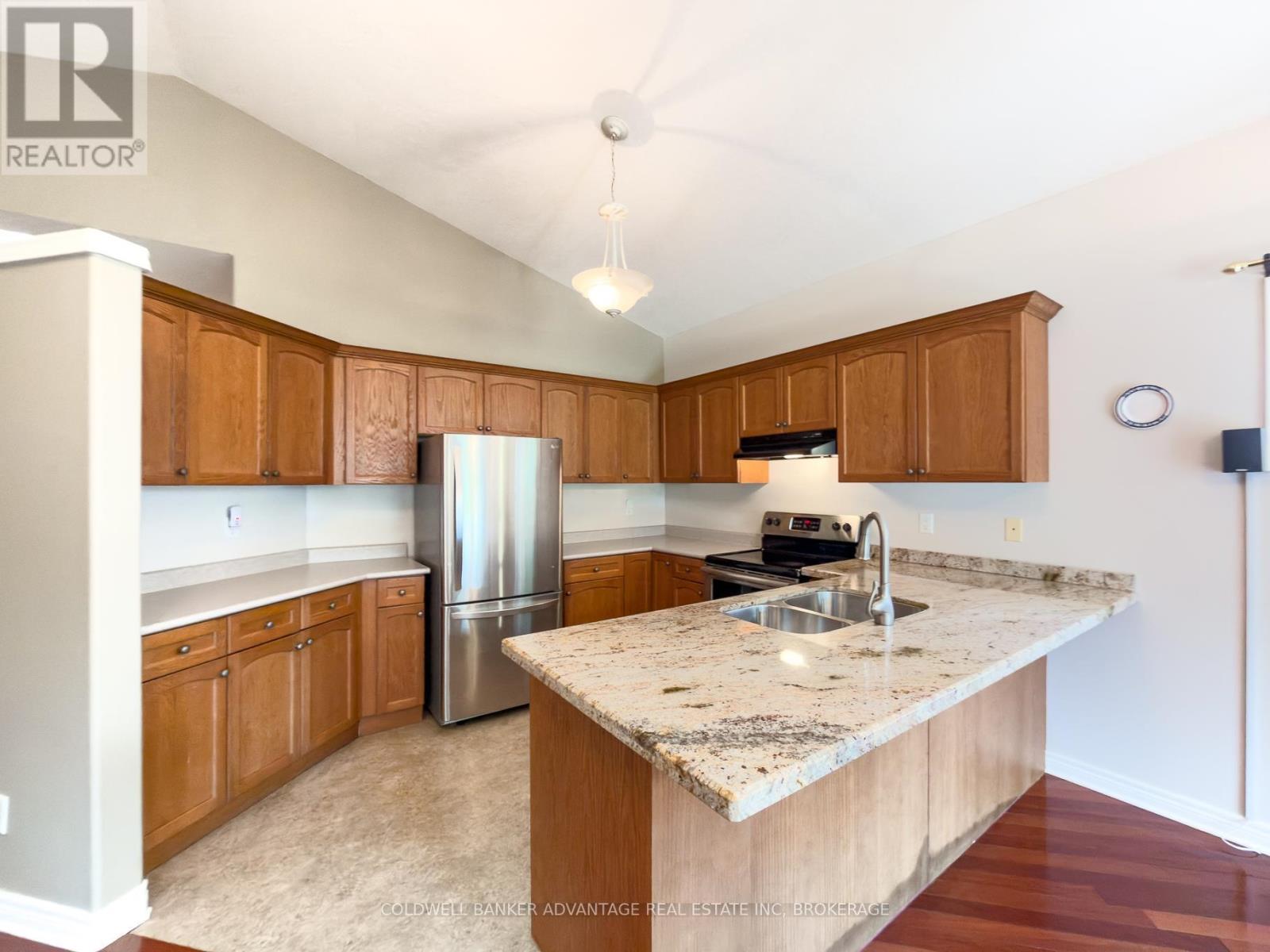 32 Michaela Crescent, Pelham, Ontario  L0S 1E4 - Photo 14 - X13142966