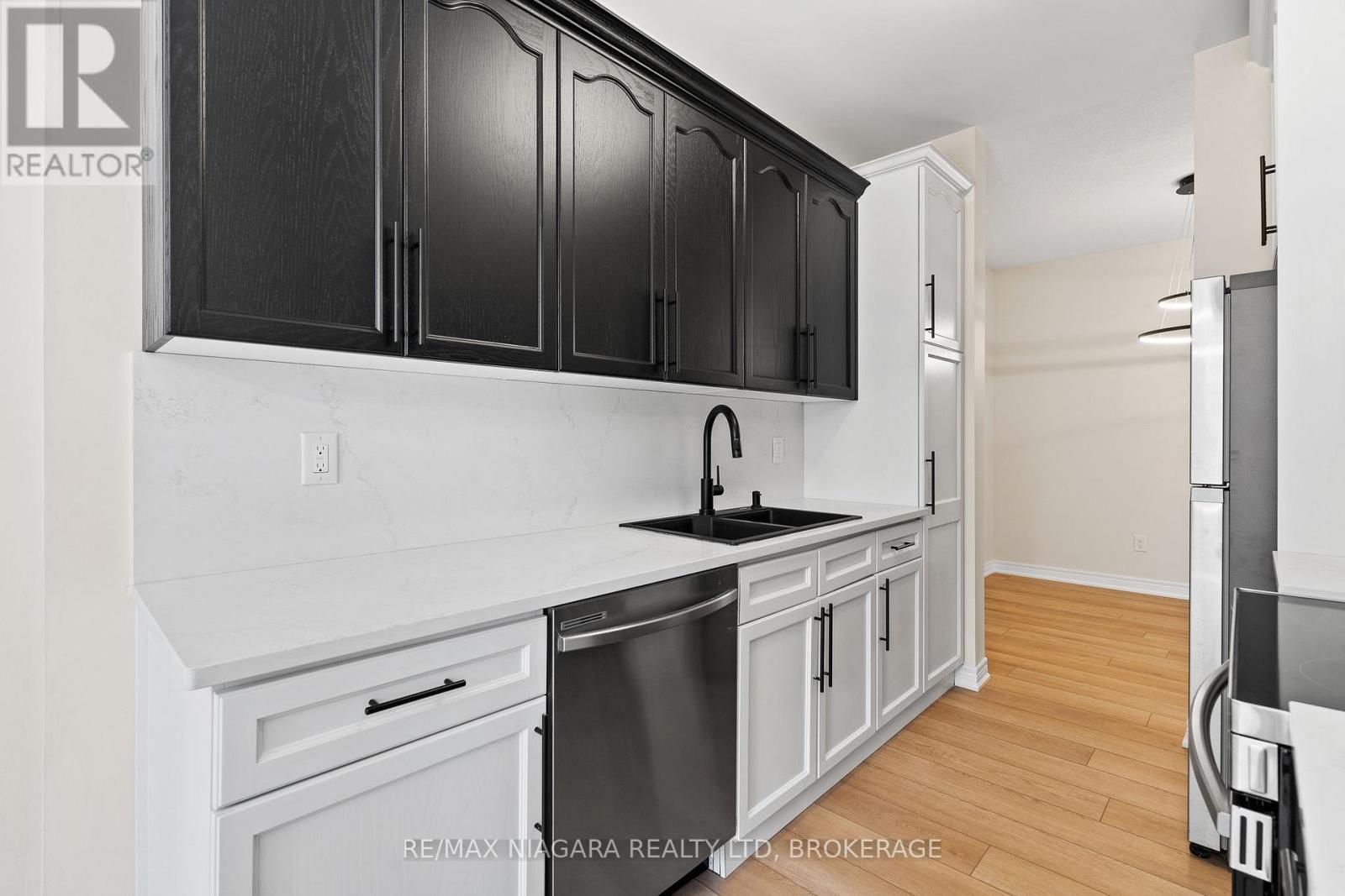 3 - 5200 Dorchester Road, Niagara Falls, Ontario  L2E 7M6 - Photo 12 - X13143034