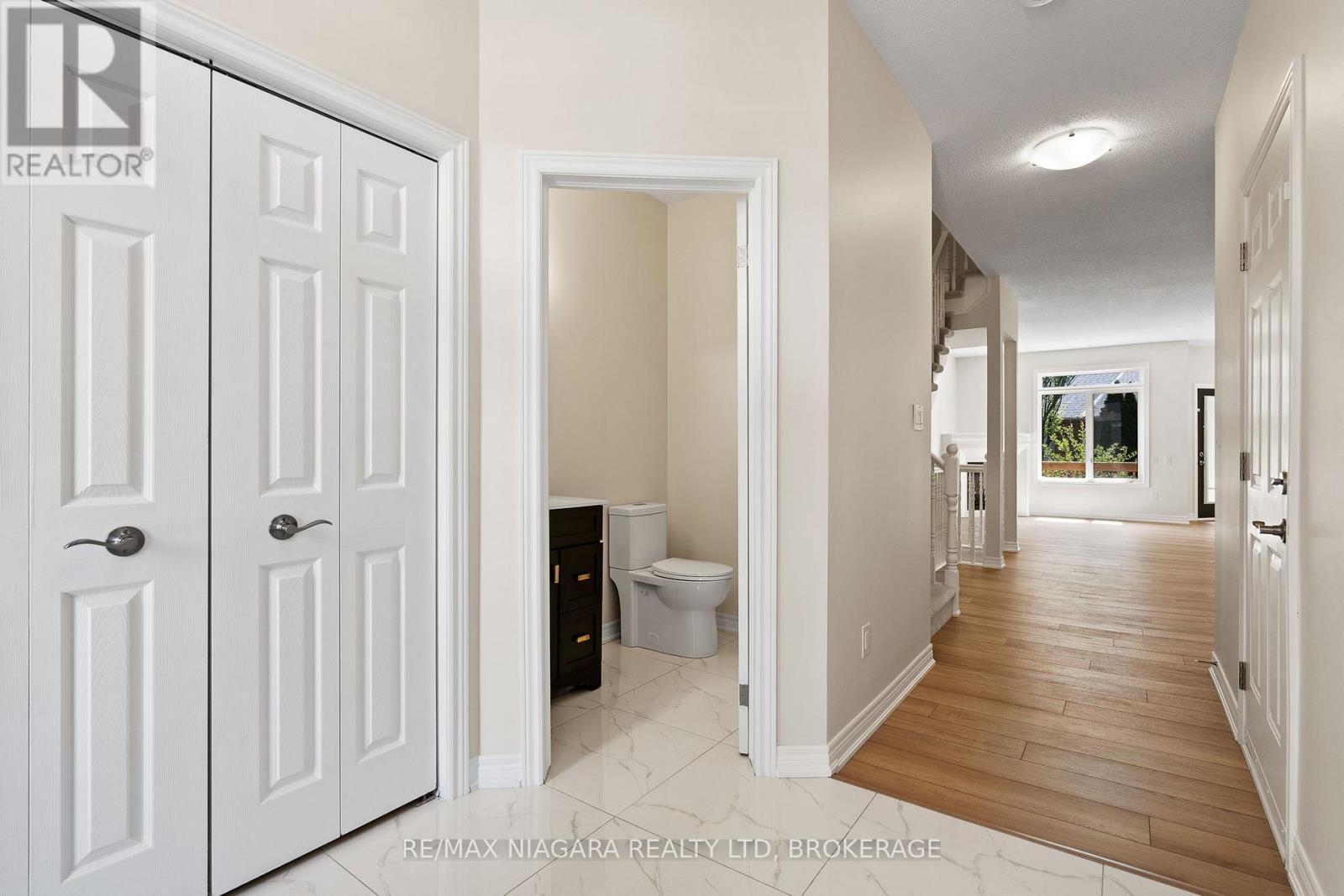 3 - 5200 Dorchester Road, Niagara Falls, Ontario  L2E 7M6 - Photo 4 - X13143034