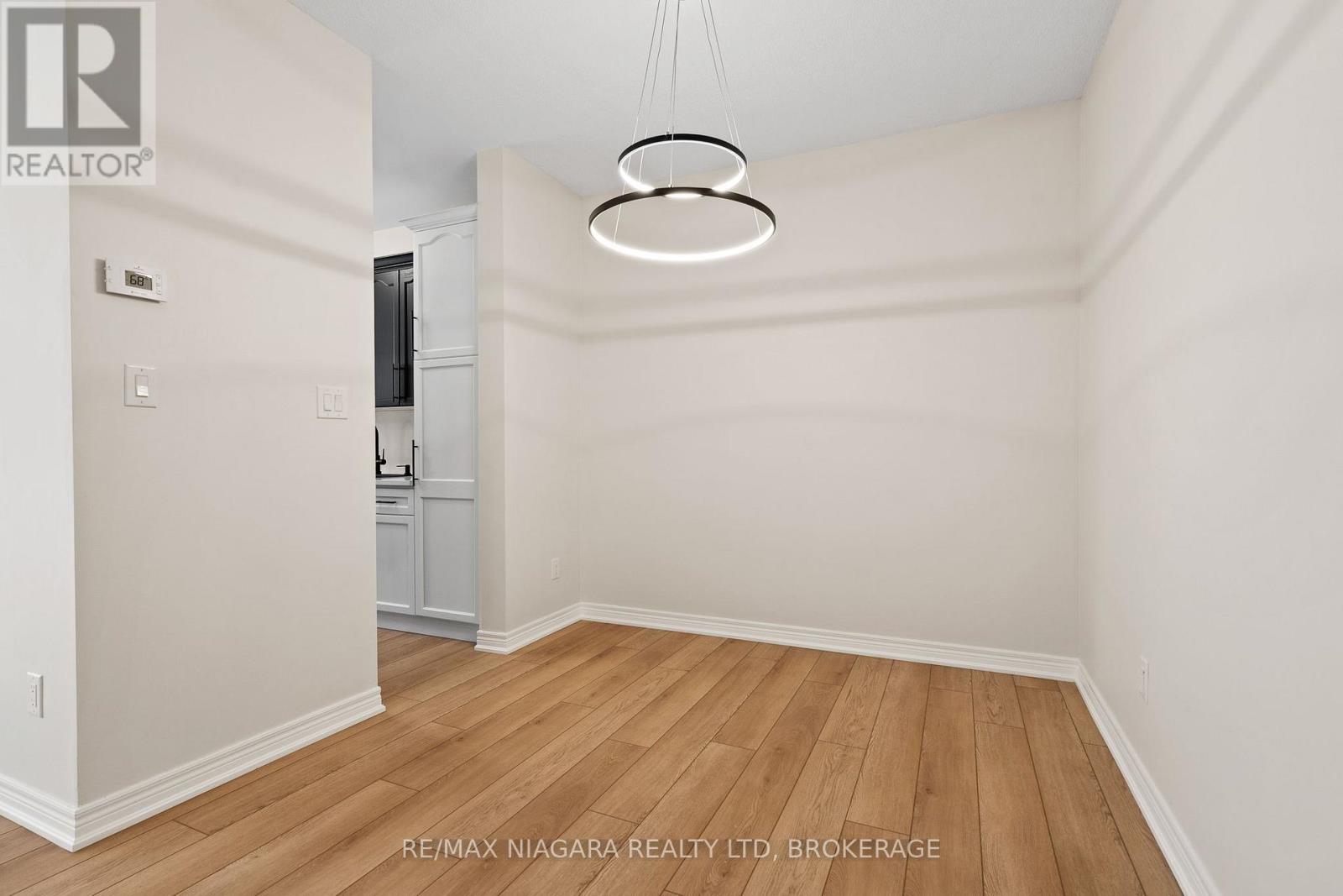 3 - 5200 Dorchester Road, Niagara Falls, Ontario  L2E 7M6 - Photo 7 - X13143034