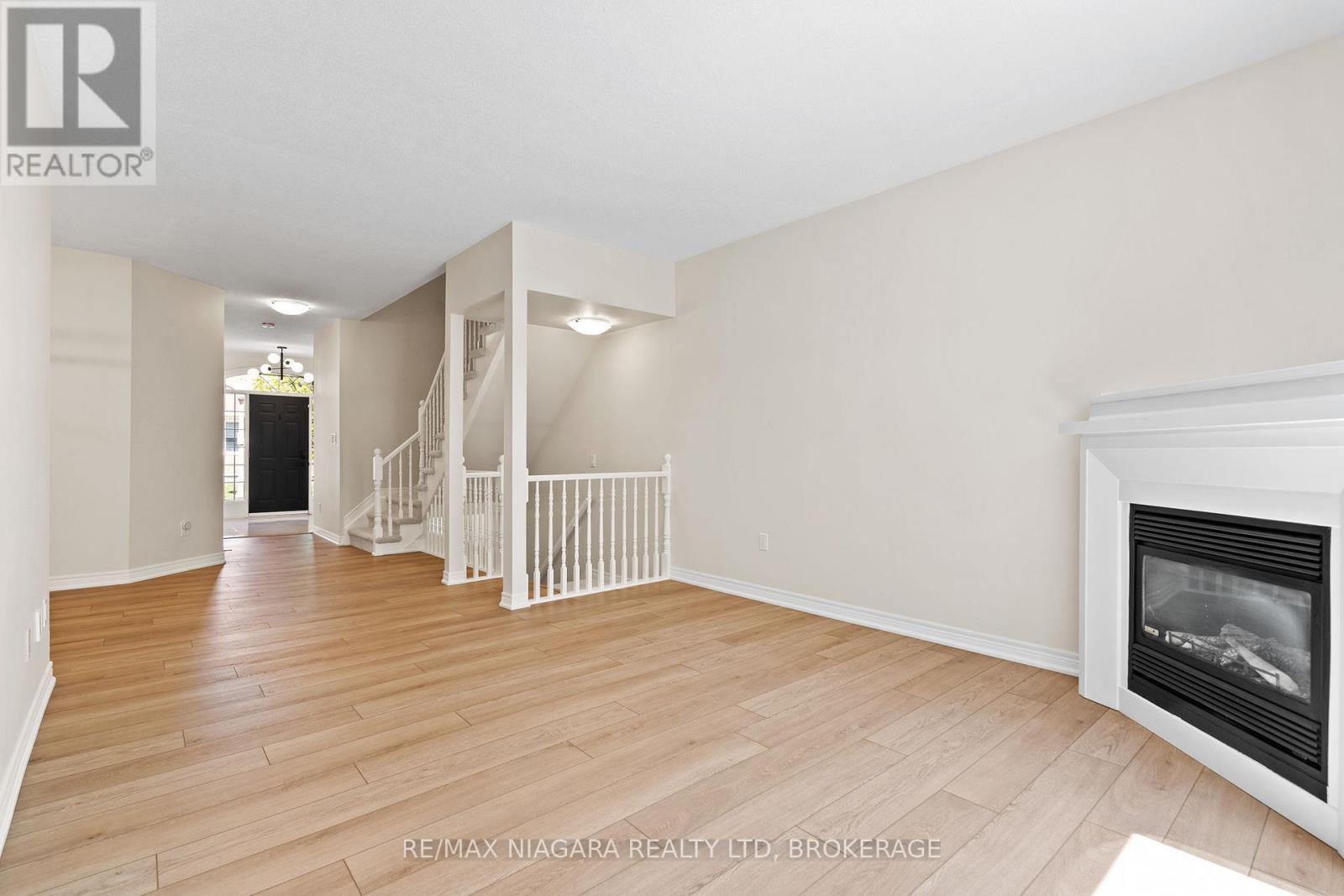 3 - 5200 Dorchester Road, Niagara Falls, Ontario  L2E 7M6 - Photo 9 - X13143034