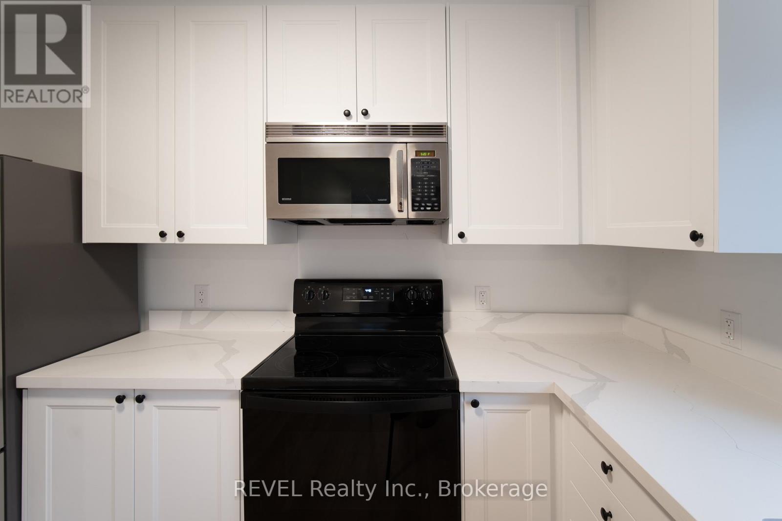 Upper - 718 Ontario Road, Welland, Ontario  L3B 5C9 - Photo 6 - X13143058