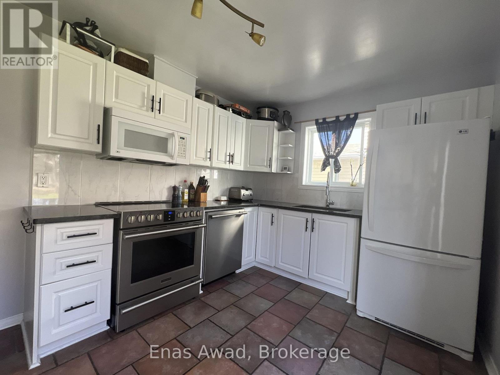 155 Shearer Crescent, Ottawa, Ontario  K2L 3W3 - Photo 10 - X13143092