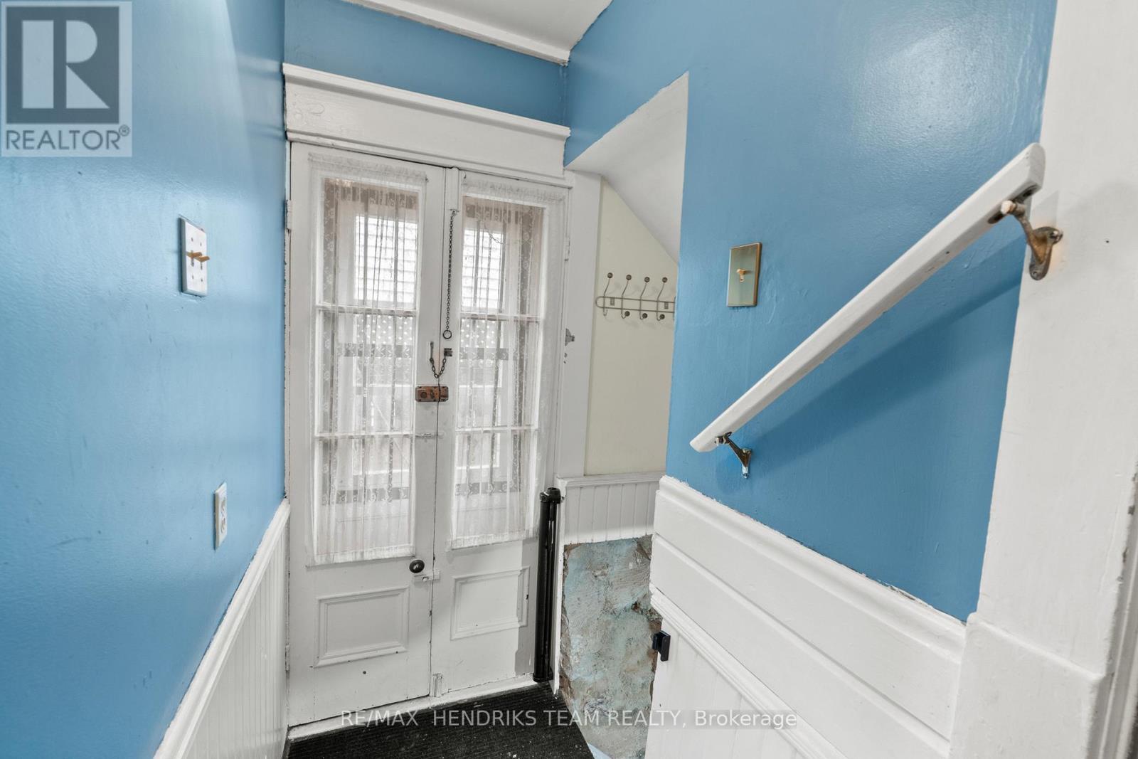 9 1/2 Elizabeth Street, St. Catharines, Ontario  L2R 2K8 - Photo 27 - X13143146