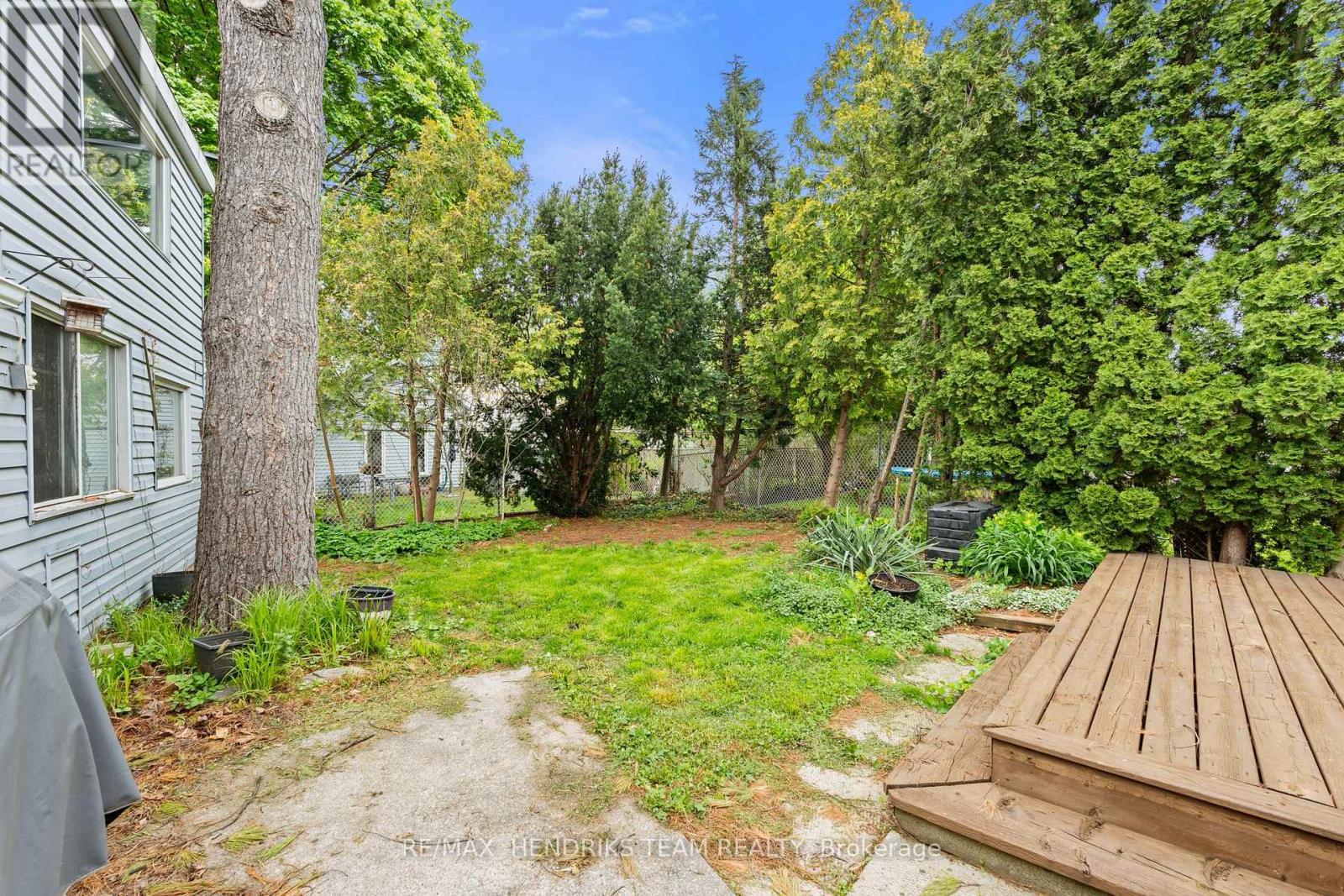 9 1/2 Elizabeth Street, St. Catharines, Ontario  L2R 2K8 - Photo 41 - X13143146