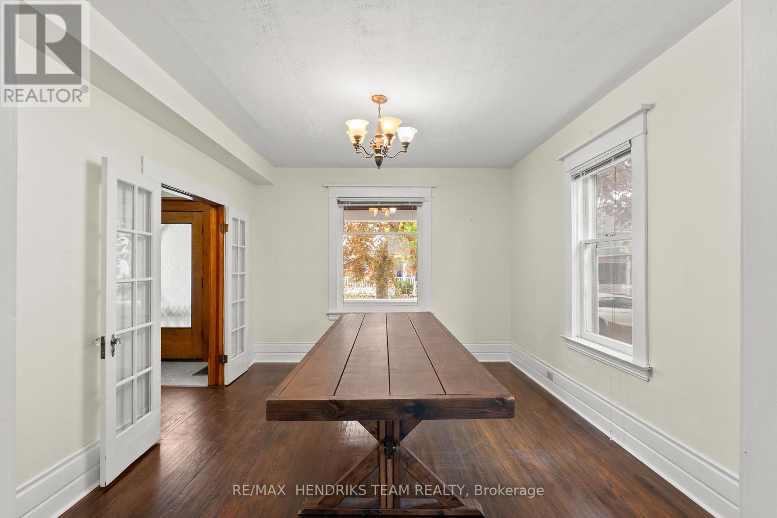9 1/2 Elizabeth Street, St. Catharines, Ontario  L2R 2K8 - Photo 6 - X13143146