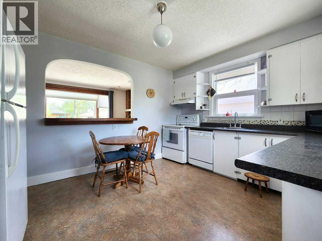 628 19th Street S, Lethbridge, Alberta  T1J 3G7 - Photo 12 - A2307174