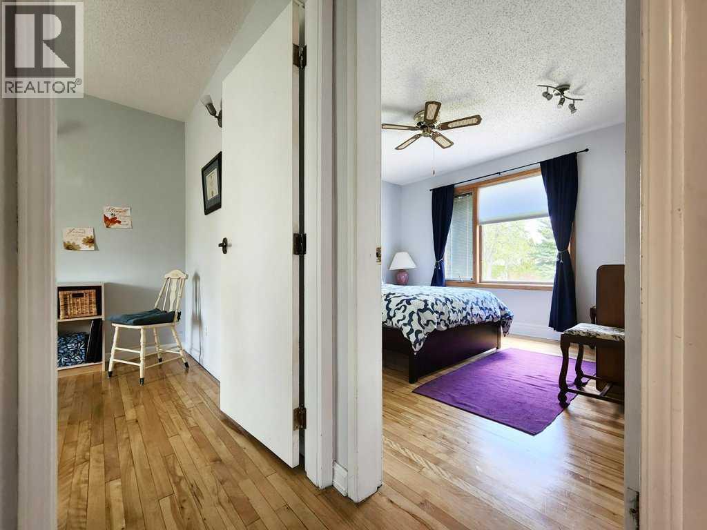 628 19th Street S, Lethbridge, Alberta  T1J 3G7 - Photo 17 - A2307174