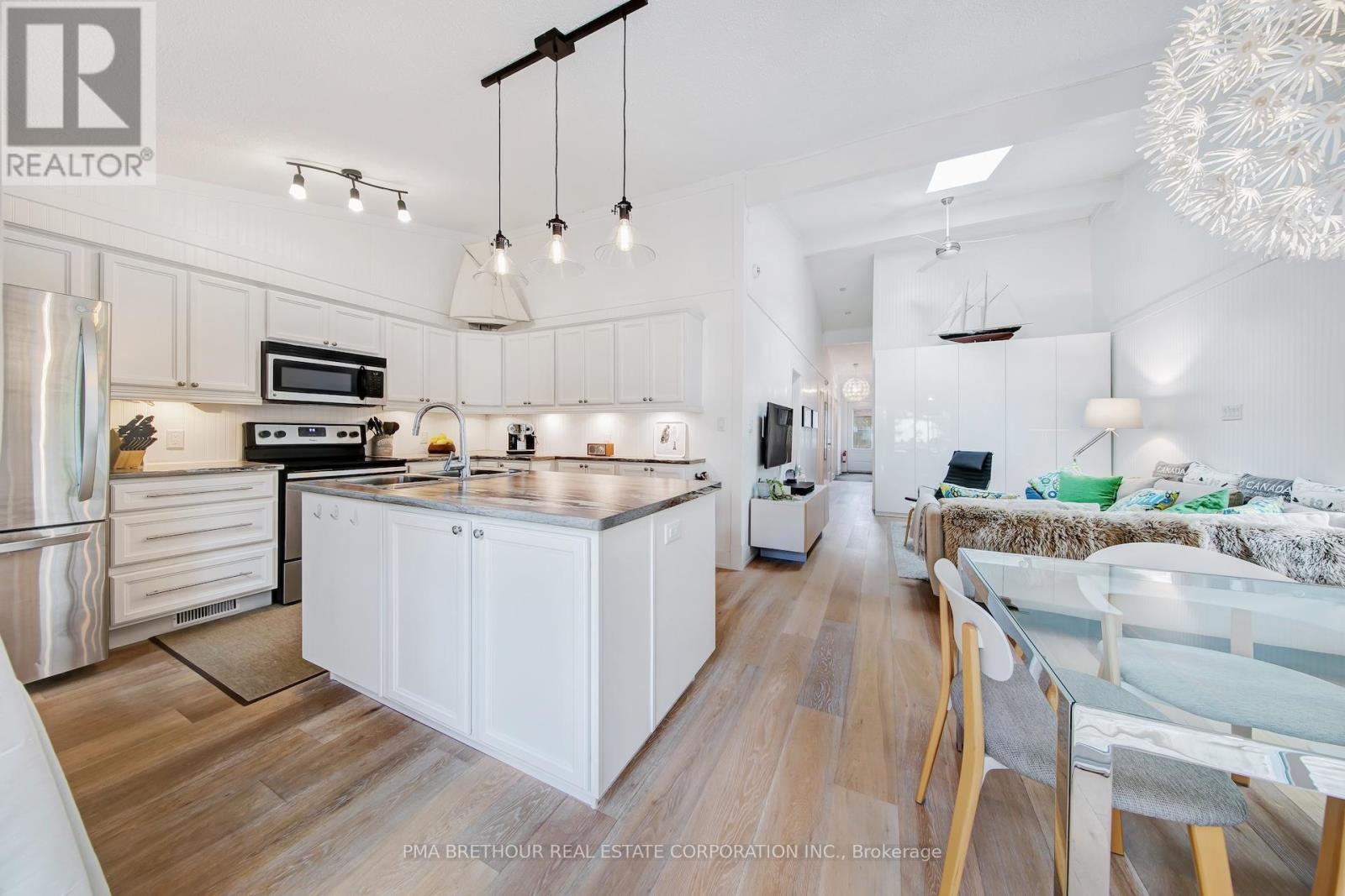 282 Coastline Drive, Wasaga Beach, Ontario  L9Z 2M4 - Photo 7 - S13128194