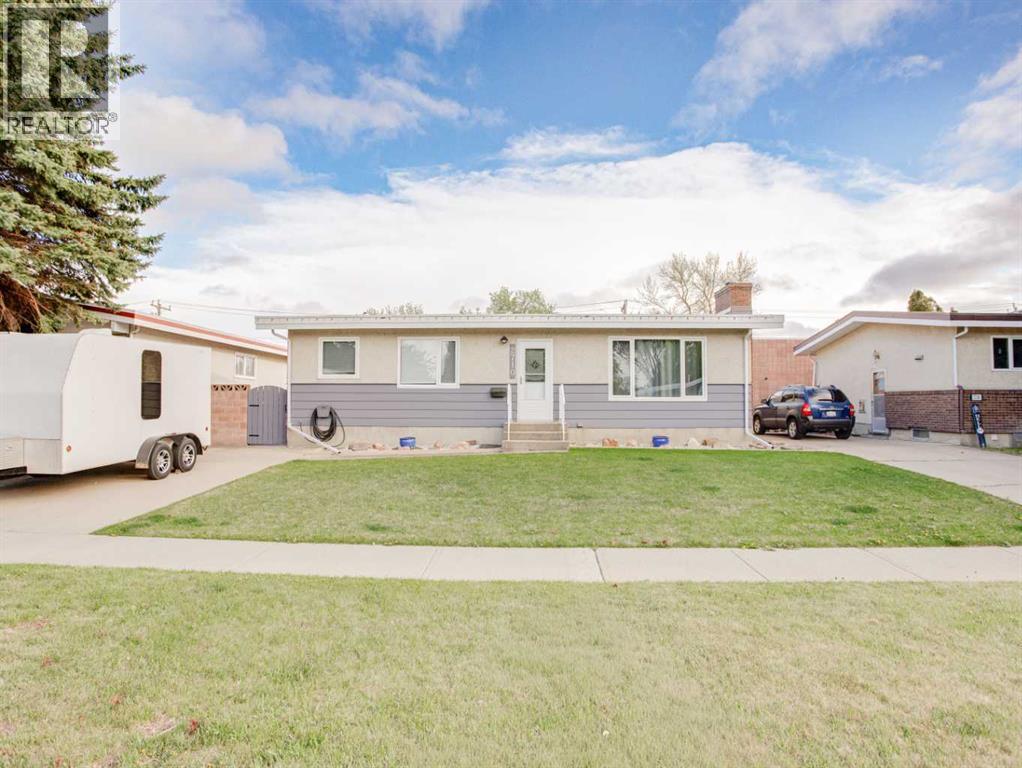 2710 9 Avenue N, Lethbridge, Alberta  T1H 1J7 - Photo 1 - A2312194