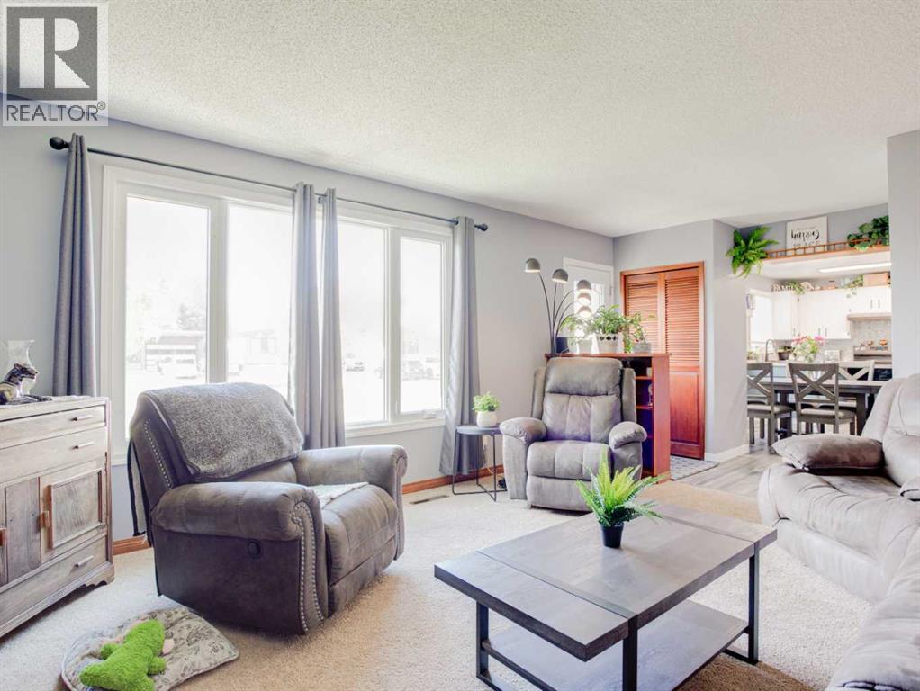 2710 9 Avenue N, Lethbridge, Alberta  T1H 1J7 - Photo 3 - A2312194