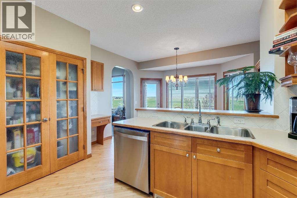 412 Harrison Court, Crossfield, Alberta  T0M 0S0 - Photo 7 - A2301201