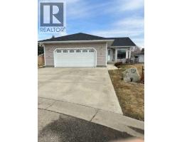 12 Pleasant Park Court W, Brooks, Alberta