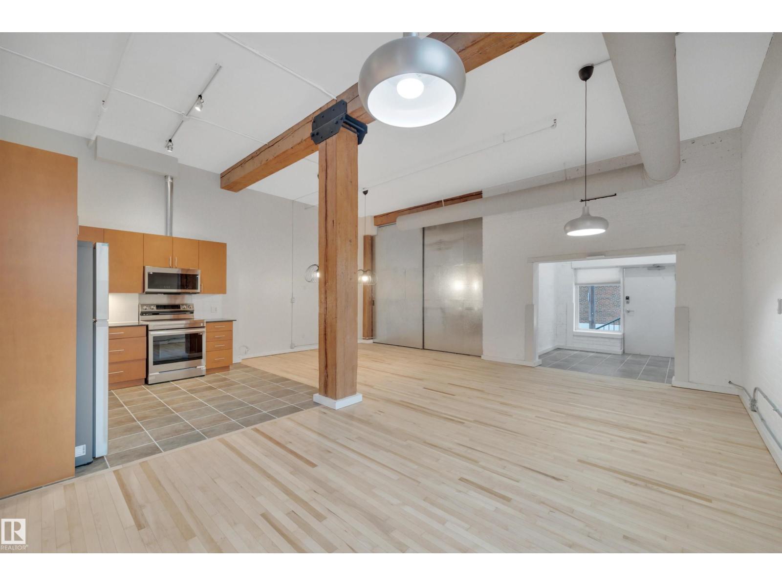 #102 10169 104 St Nw, Edmonton, Alberta  T5J 1A5 - Photo 3 - E4488540