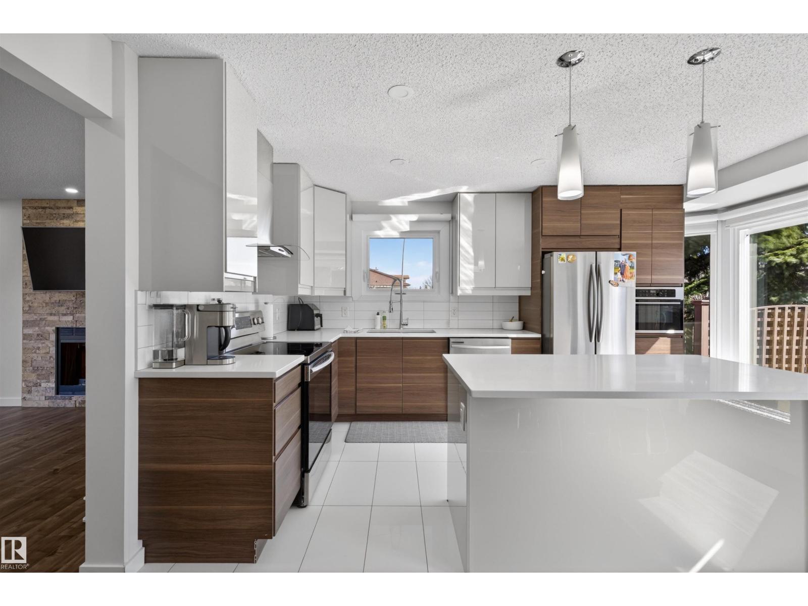 15251 88A ST NW, edmonton, Alberta