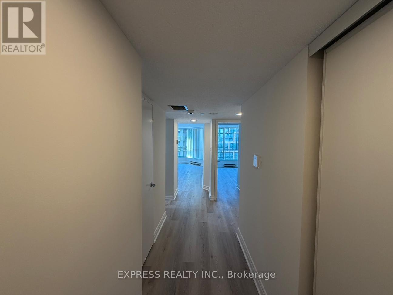 2408 - 38 Elm Street, Toronto, Ontario  M5G 2K5 - Photo 1 - C13142784