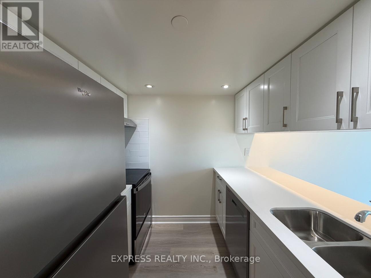 2408 - 38 Elm Street, Toronto, Ontario  M5G 2K5 - Photo 2 - C13142784