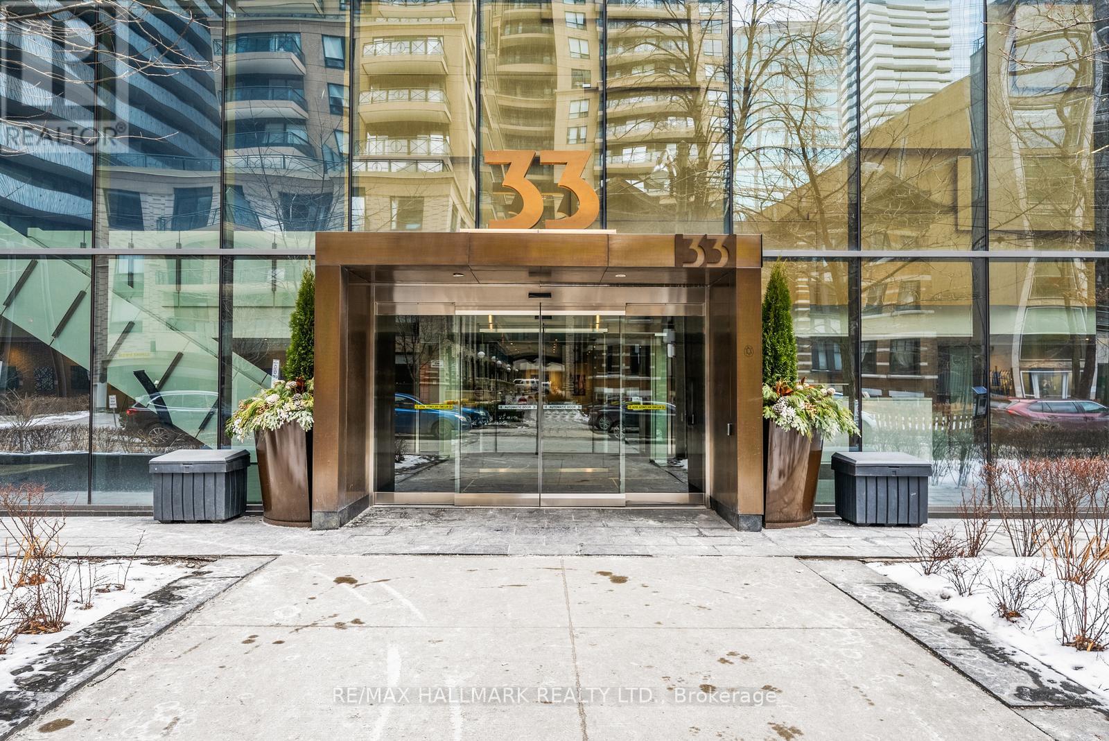 2908 - 33 Charles Street E, Toronto, Ontario  M4Y 0A2 - Photo 2 - C13142788