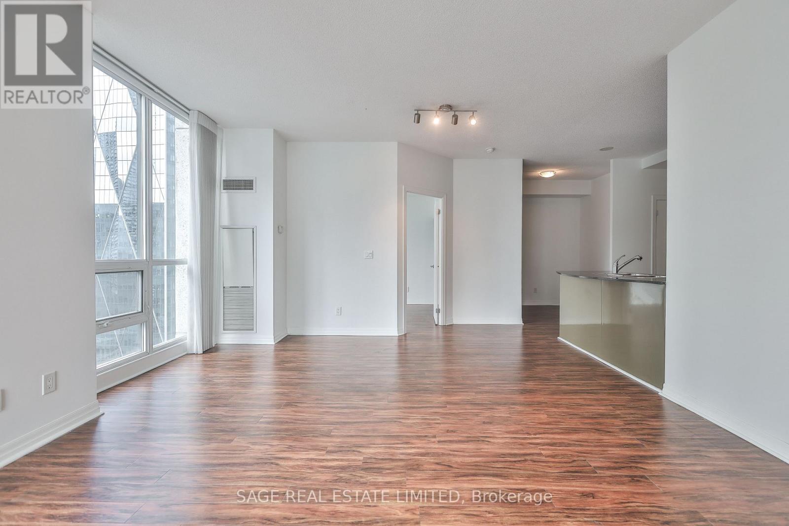 2711 - 16 Yonge Street, Toronto, Ontario  M5E 2A1 - Photo 2 - C13142858