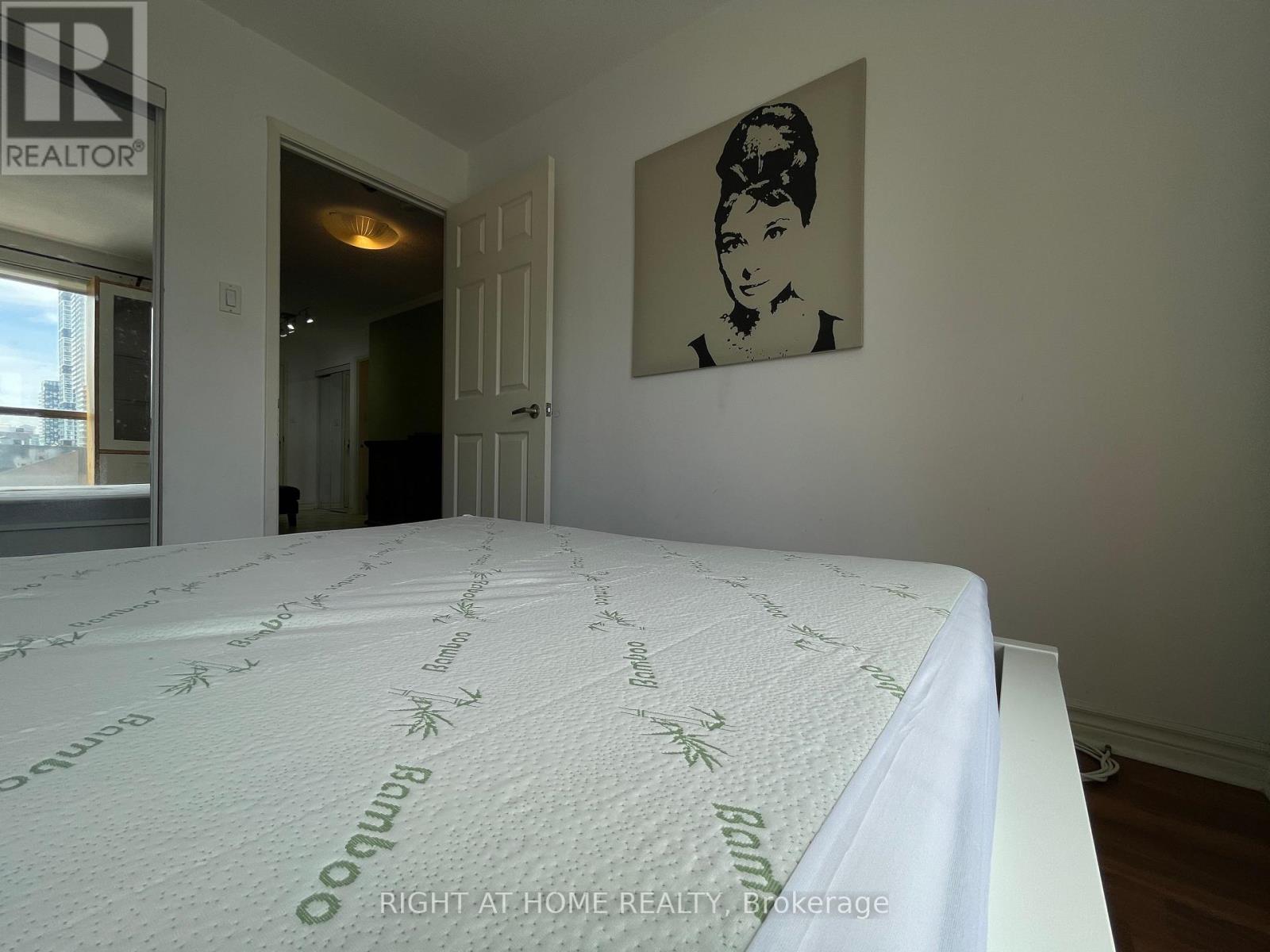 1507 - 298 Jarvis Street, Toronto, Ontario  M5B 2M4 - Photo 11 - C13142866