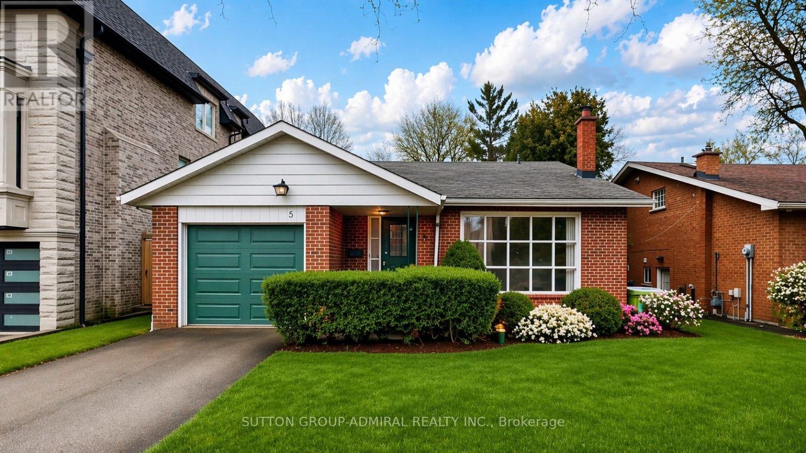 5 Wedgeport Place, Toronto, Ontario  M2N 4B3 - Photo 2 - C13142890