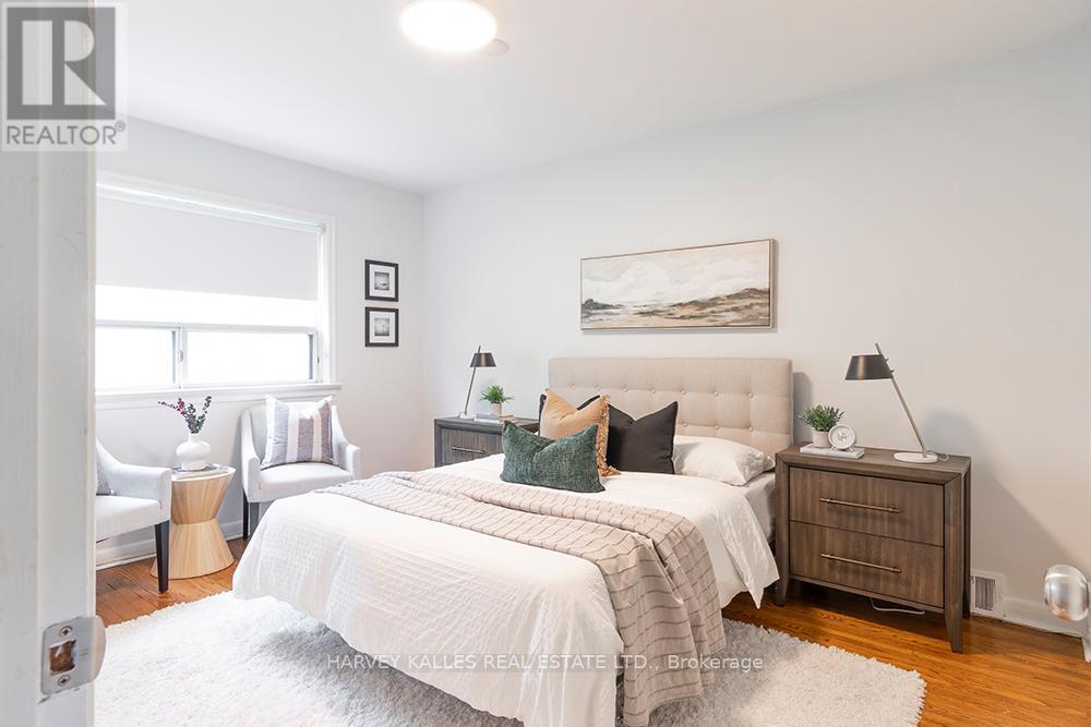 135 Combe Avenue, Toronto, Ontario  M3H 4K2 - Photo 20 - C13143060
