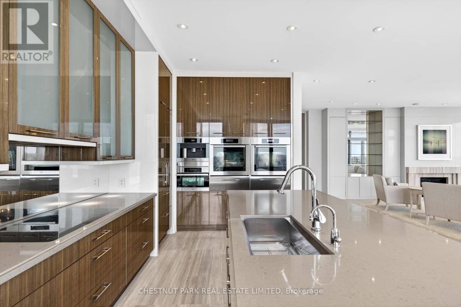 4702 - 50 Yorkville Avenue, Toronto, Ontario  M4W 0A3 - Photo 12 - C13143128