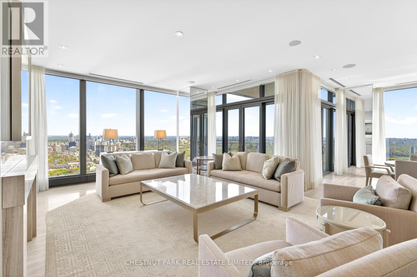 4702 - 50 Yorkville Avenue, Toronto, Ontario  M4W 0A3 - Photo 4 - C13143128