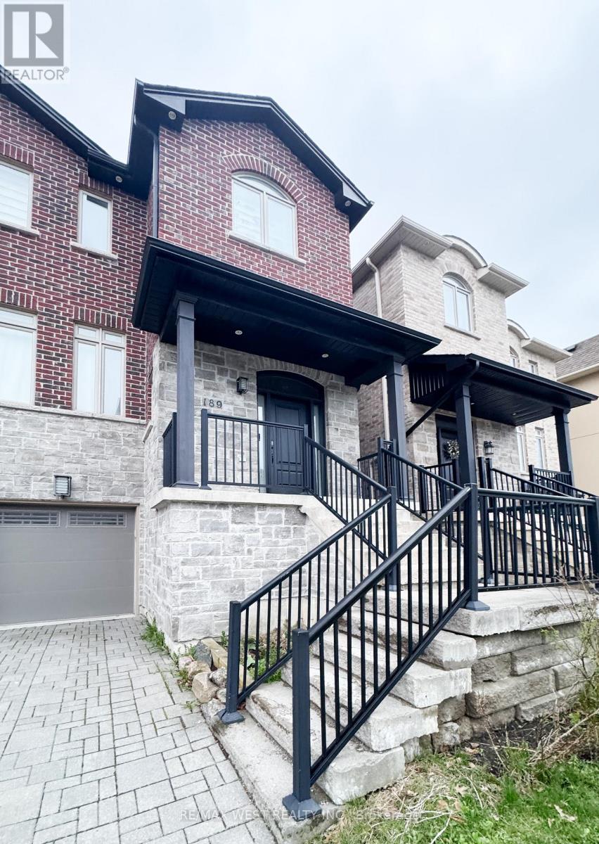 189 Townsgate Drive, Vaughan, Ontario  L4J 8J5 - Photo 2 - N13139094