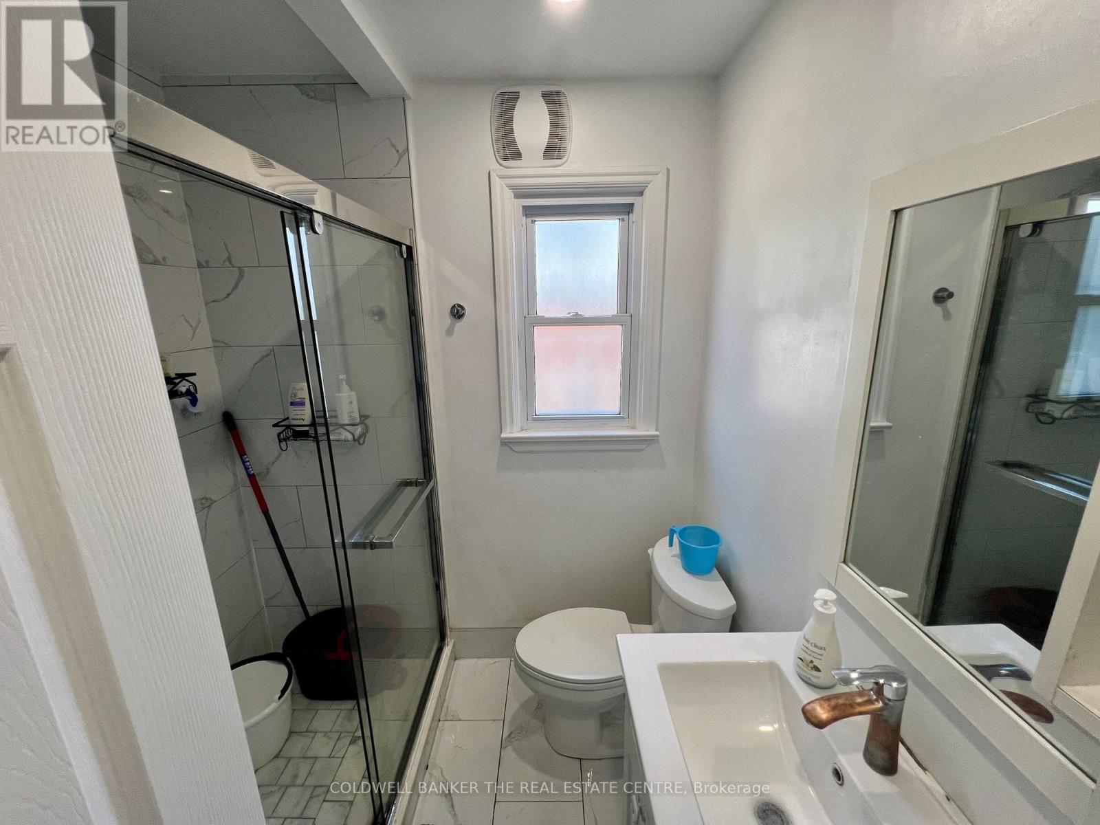 Upper - 31 Sharpe Street, Toronto, Ontario  M1N 3T7 - Photo 11 - E13142834