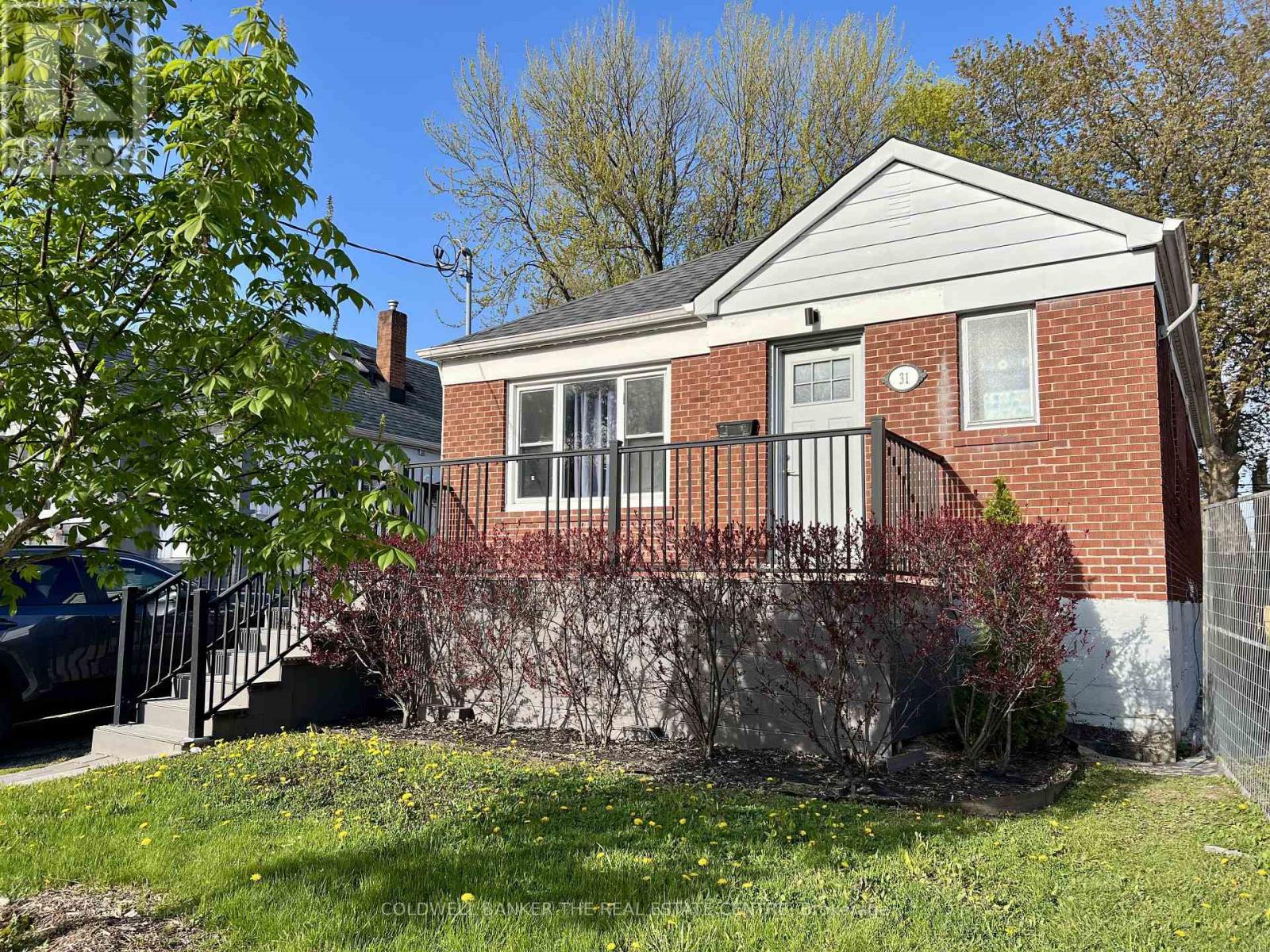 Upper - 31 Sharpe Street, Toronto, Ontario  M1N 3T7 - Photo 17 - E13142834
